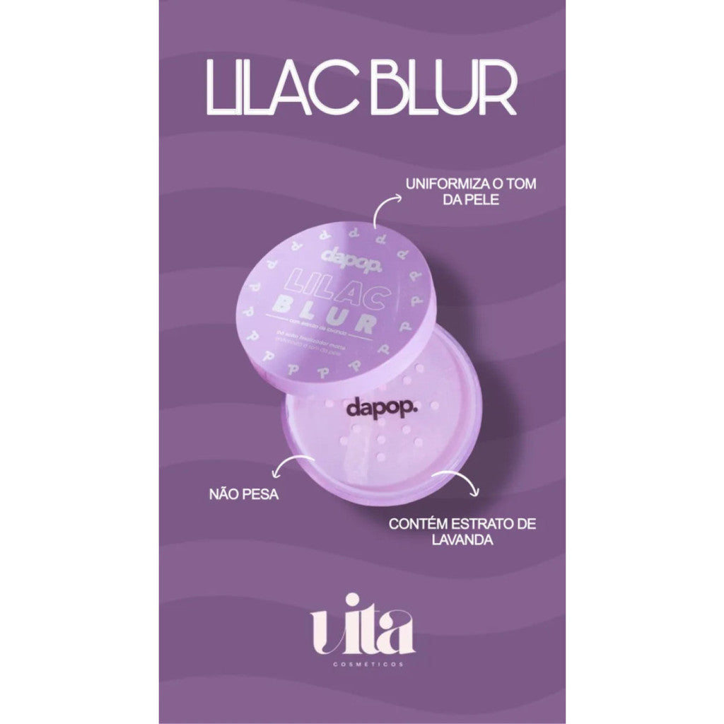 Pó facial lilás Lilac Blur dapop, tampa aberta, embalagem roxa, com extrato de lavanda.